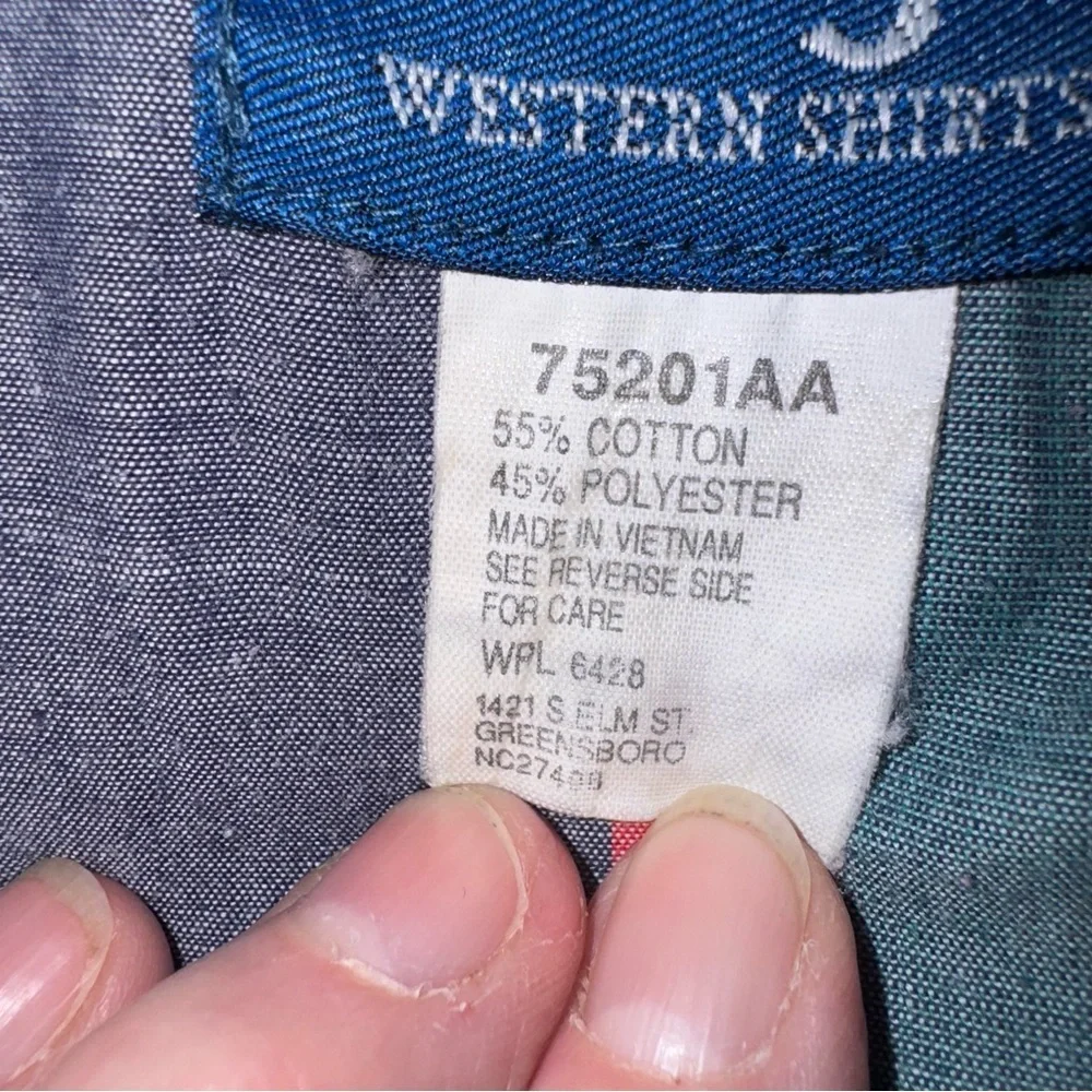 Wrangler Men’s XL Western Shirt Blue Green Red Striped Snap Button Vintage